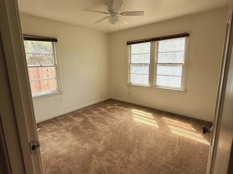 2585 Sierra Blvd — Photo 13