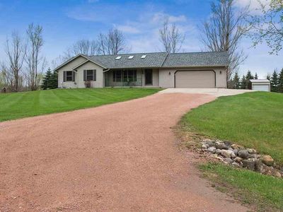 5328 Douglas Rd, Little Suamico, WI, 54141