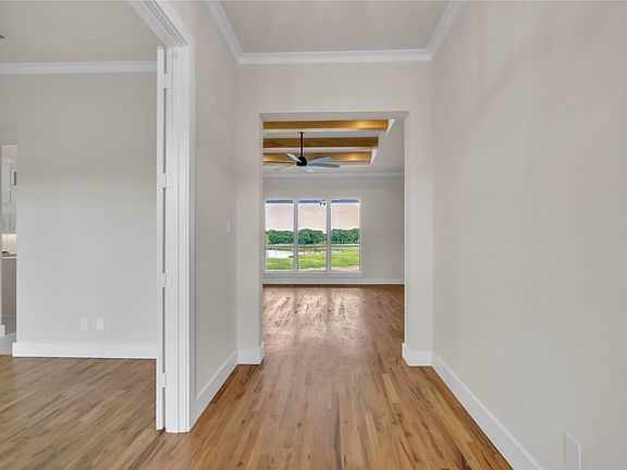 5th image of 1028 Henry Way Rd