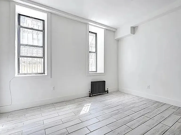61 Ellwood St #C — Photo 3