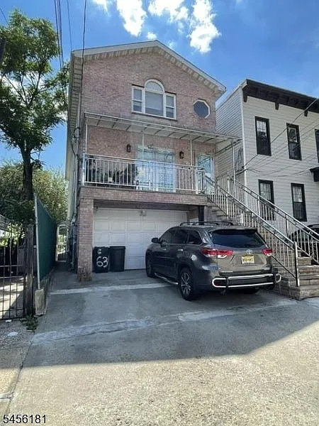 63 Charles St