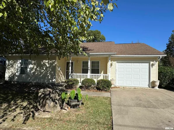 1808 W Chestnut St, Marion, IL 62959
