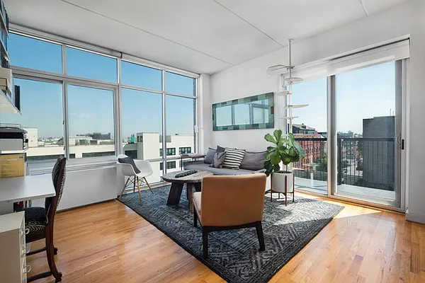 Sold by Industrie Residential | media 6