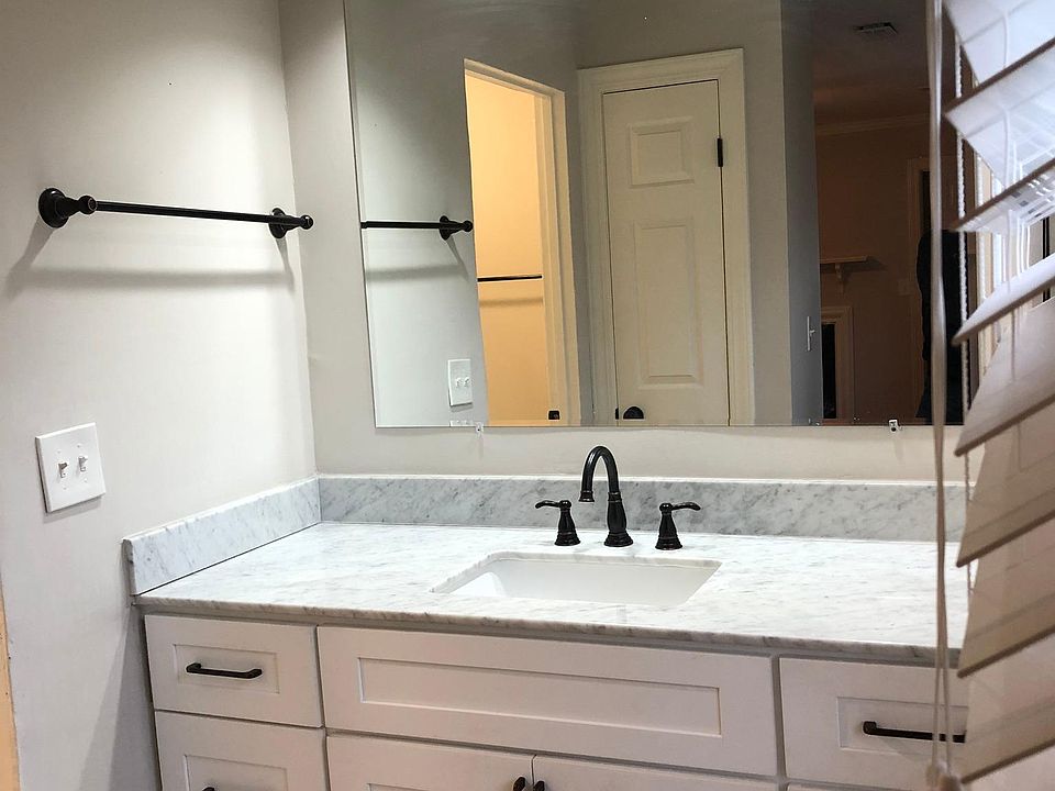 1st image of 240 Westchase Dr
