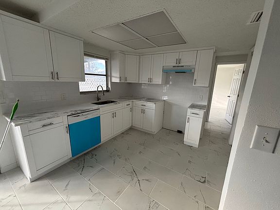 5th image of 4515 Needle Palm Dr
