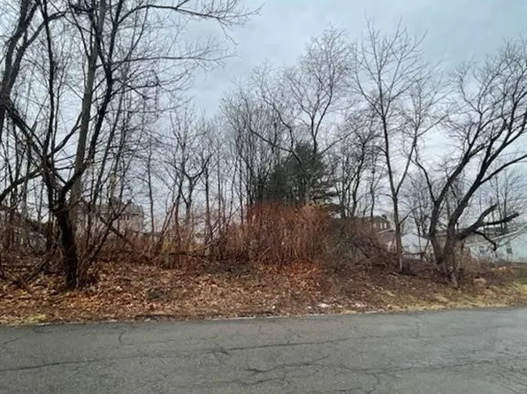 714 Squires Ave, Endicott, NY 13760