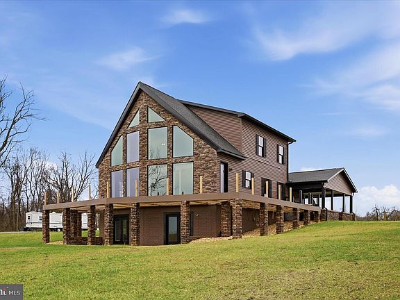 3rd image of 12 Bluebell Way