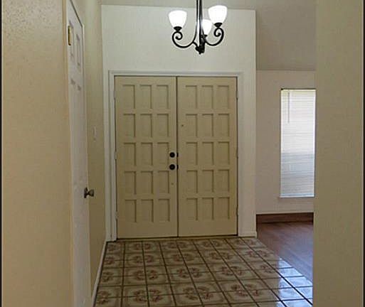 2nd image of 10515 Walnut Glen Dr