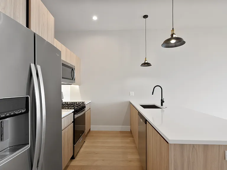 2505 W Farragut Ave #402 — Photo 21