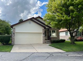 6311 W Morgan Cir, Westland, MI 48185