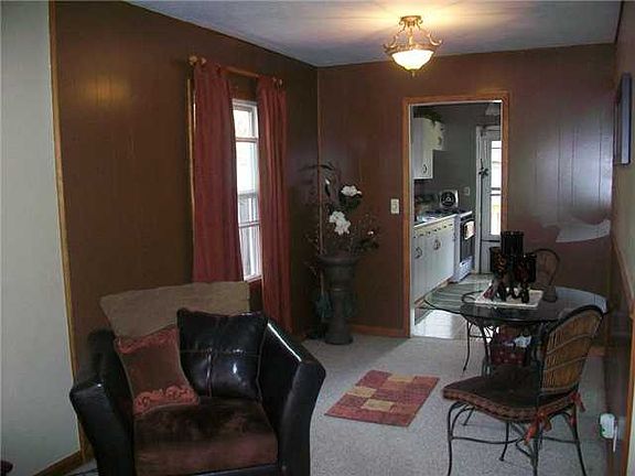 3rd image of 524 S Westwood Ave