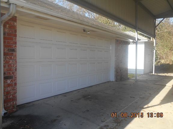 5th image of 804 W Bonaire Dr