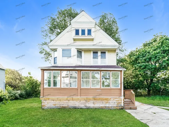 2253 E 74th St, Cleveland, OH 44103