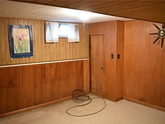 3rd image of 4620 Andover Ave