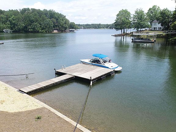 3rd image of 170 Swagg Cove Rd