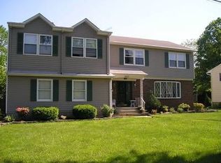 320 Anthony Ave, Middlesex, NJ 08846
