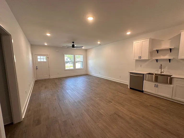 1668 Winding Way SW — Photo 4