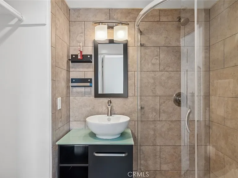 410.5 Goldenrod Ave #B — Photo 17