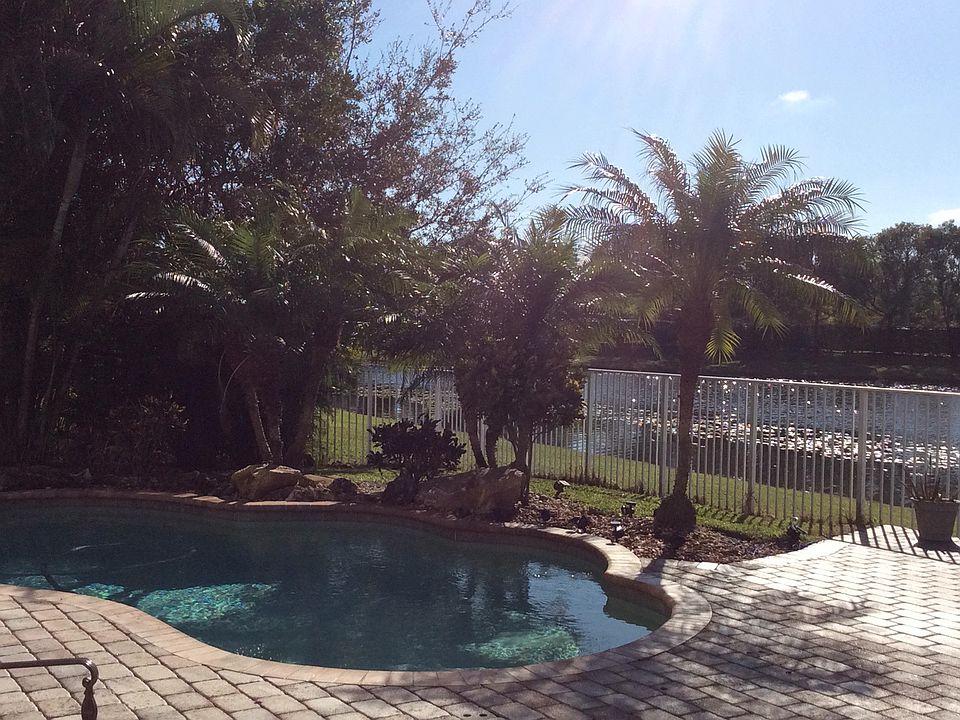1st image of 9342 Madewood Ct