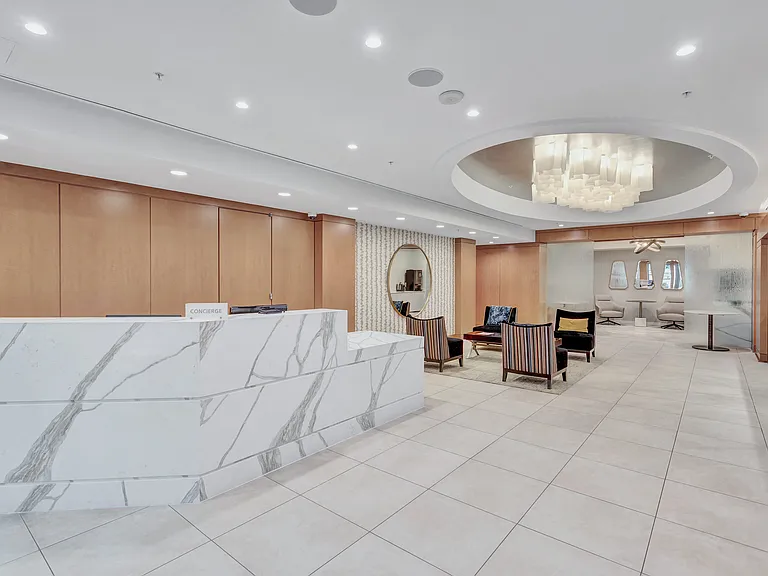 The Cosmopolitan at Reston Town Center — Photo 40