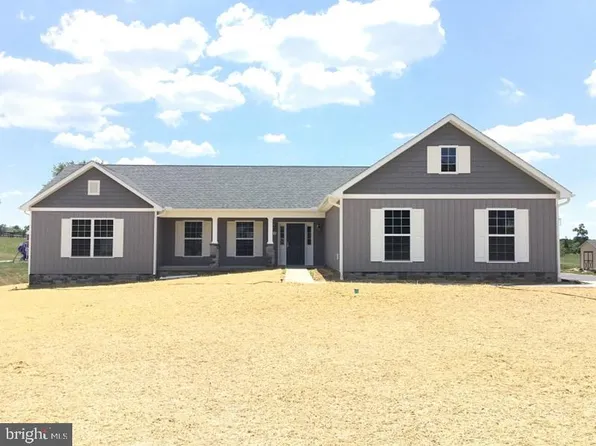 10937 Deerwood Dr, Mercersburg, PA 17236