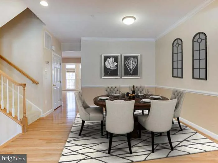 3 bed, 2500 sqft, $3,200 — Photo 4