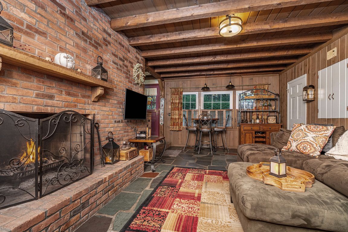 next background image