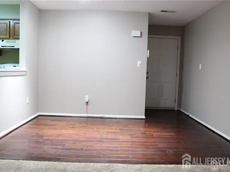 5219 Ravens Crest Dr — Photo 2