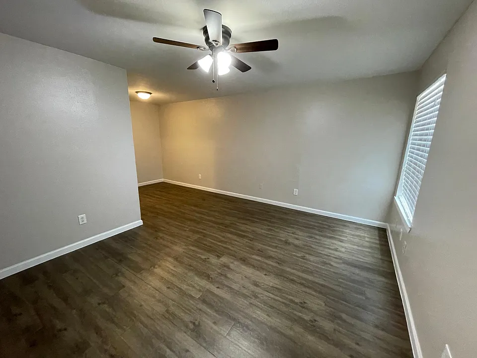 120 Avenue H #106