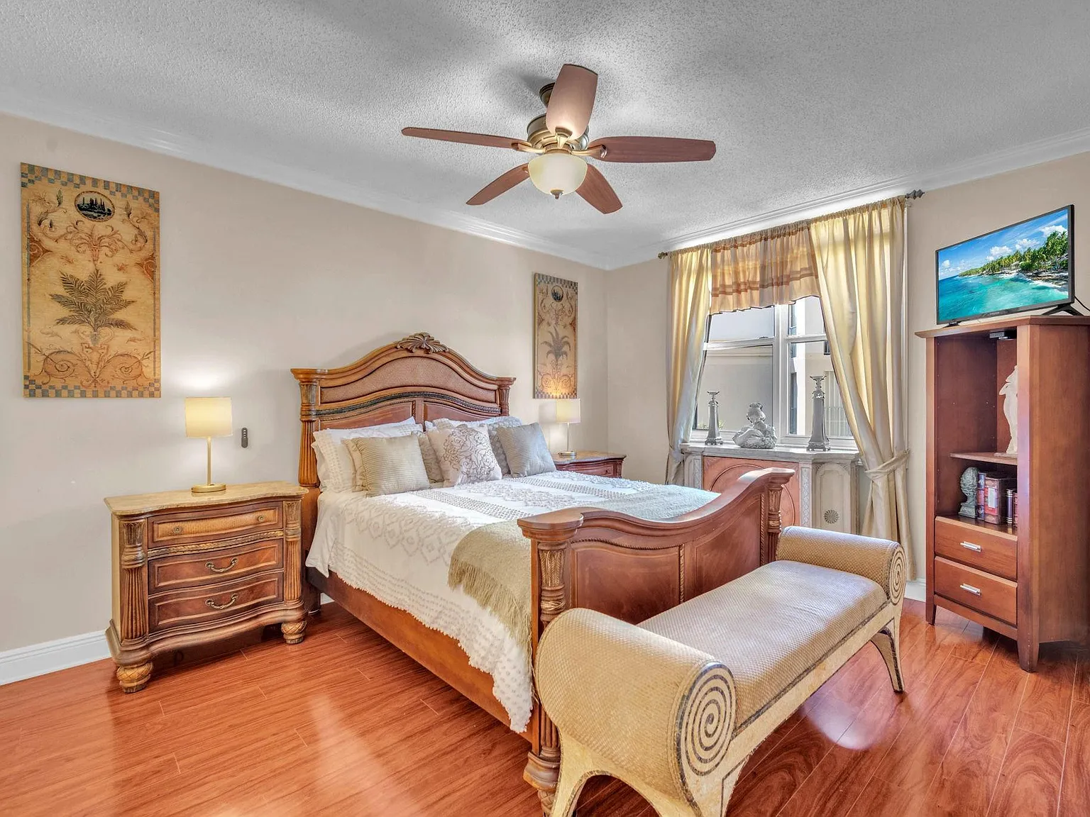 1 bed, 1.0 bath, 756 sqft, $2,600 — Photo 2