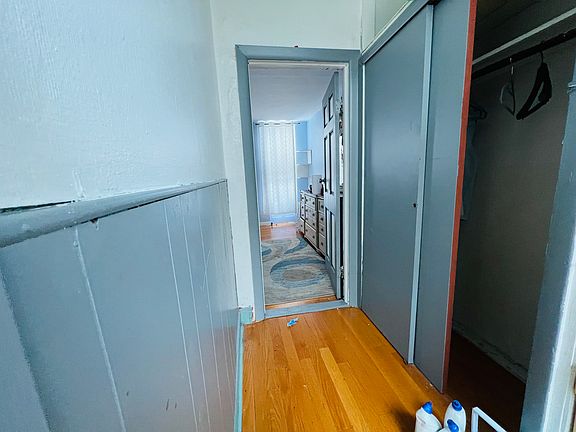4th image of 25-40 22nd St #2AZ