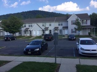 2 Bense Ct, Washington, NJ 07882