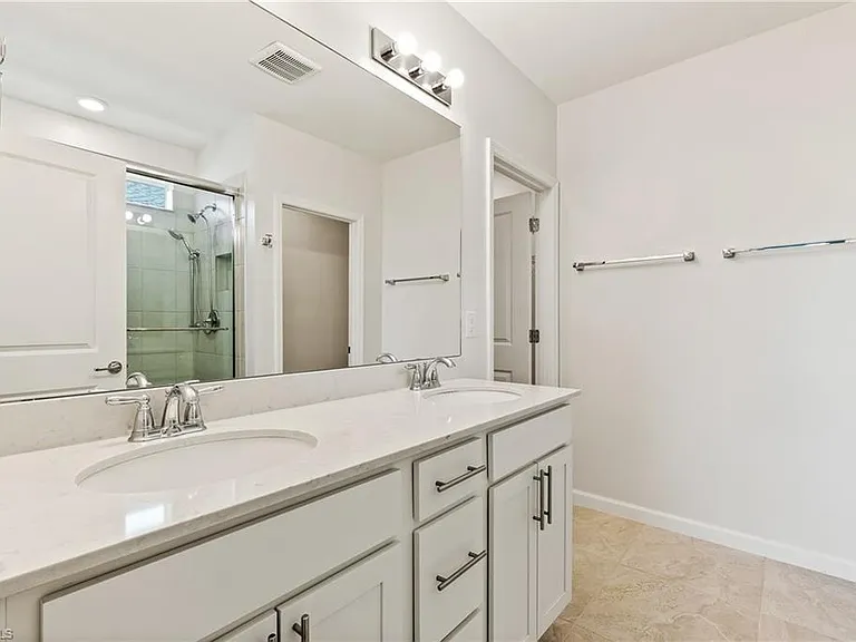 42425 Cascade Dr — Photo 12