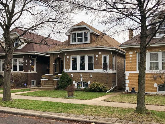 2nd image of 5439 N Ludlam Ave