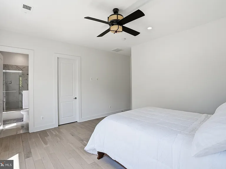 1513 Oakview Dr — Photo 64