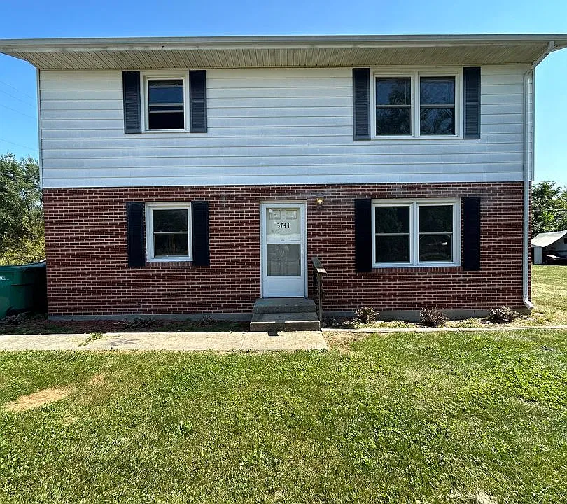 3741 N 250 W