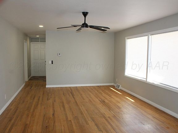 2nd image of 125 D Ave