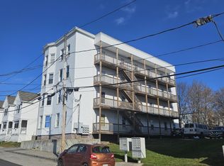 94 Knox St, Lewiston, ME 04240