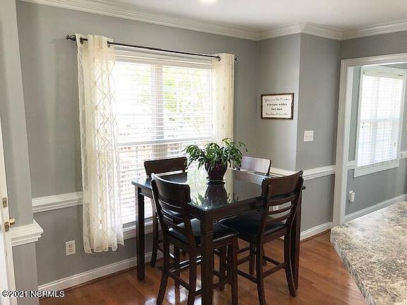 3rd image of 798 Ashley Meadows Dr