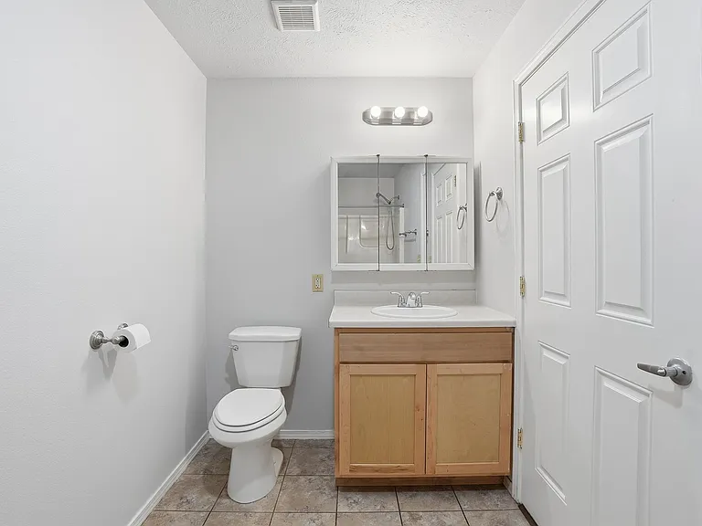 9529 E Mission Ave — Photo 5