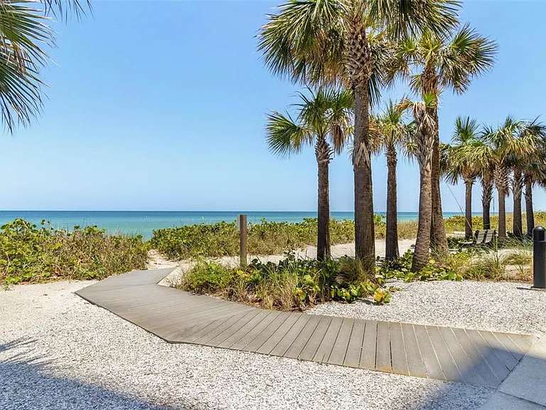 1660 Gulf Blvd #607 — Photo 40