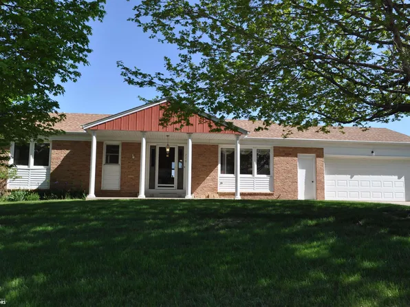 710 W 21st St, Carroll, IA 51401
