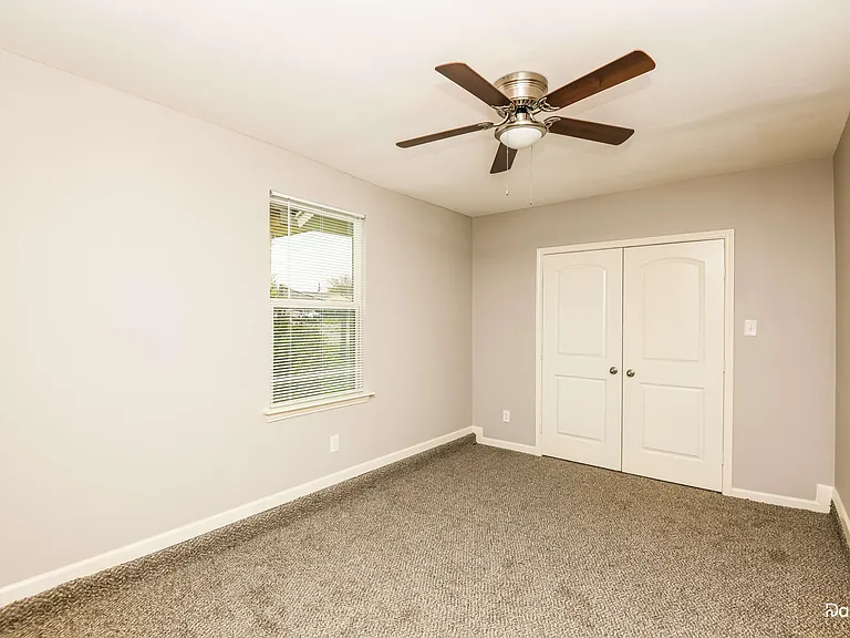 6431 Moonhill Dr — Photo 7