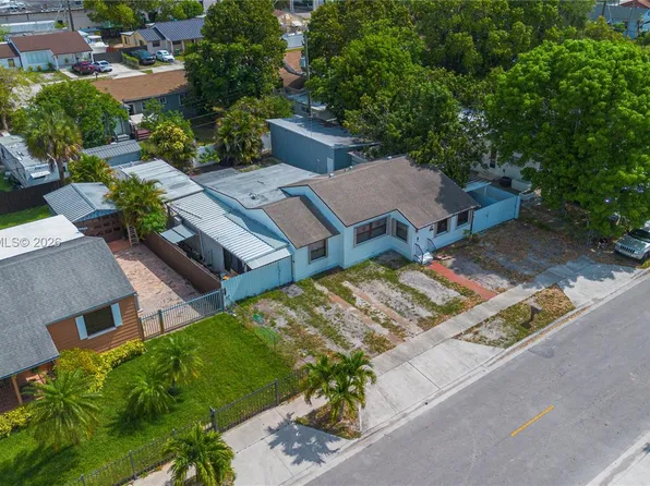 661 E 7th St, Hialeah, FL 33010