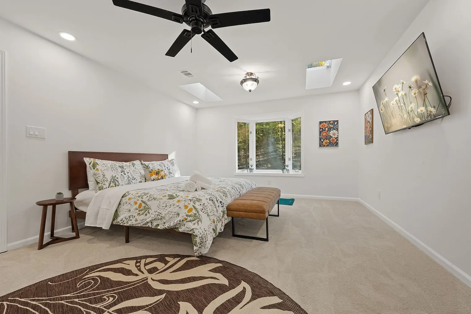 3 bed, 2.5 bath, $6,981 — Photo 4