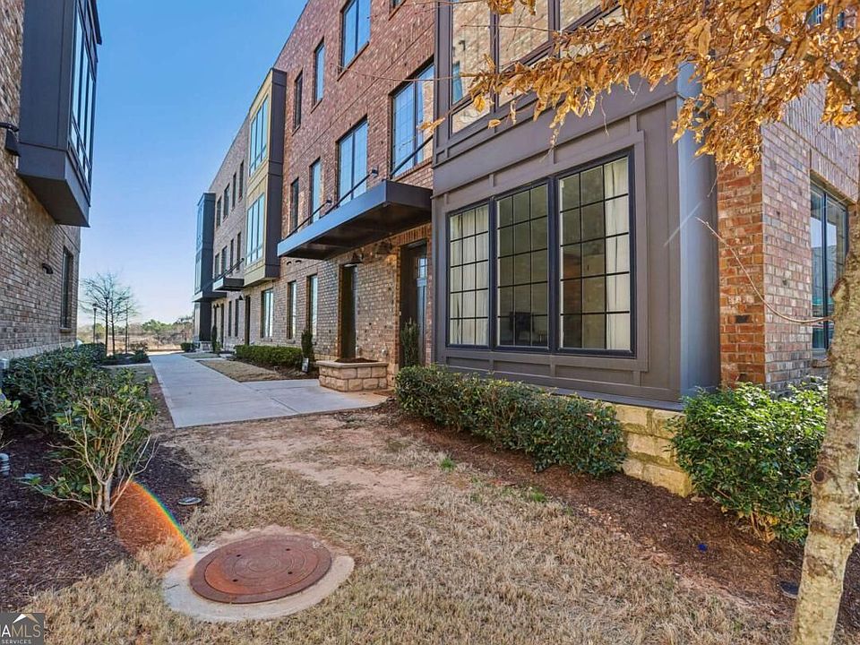 1st image of 264 Castleberry Station Dr