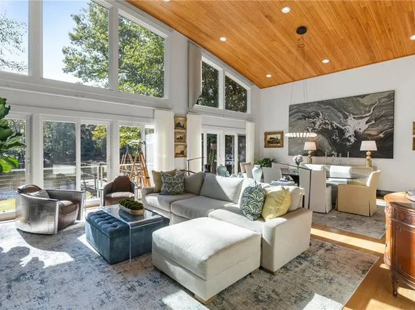 1377 Ragley Hall Rd NE, Atlanta, GA 30319