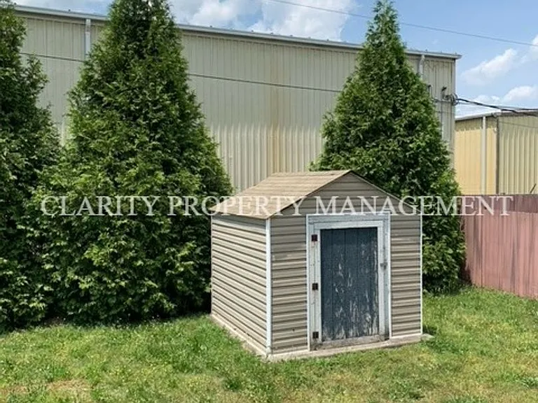 2050 Century Ave SE — Photo 8