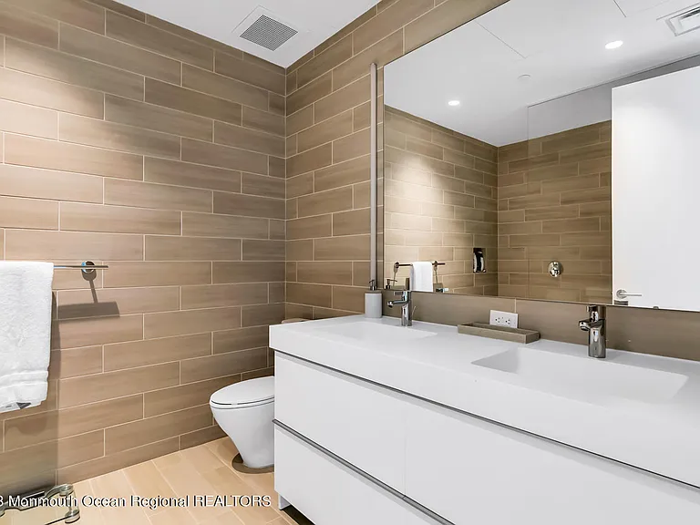 601 Heck St #304 — Photo 21