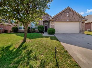 9025 Chardin Park Dr, Fort Worth, TX 76244